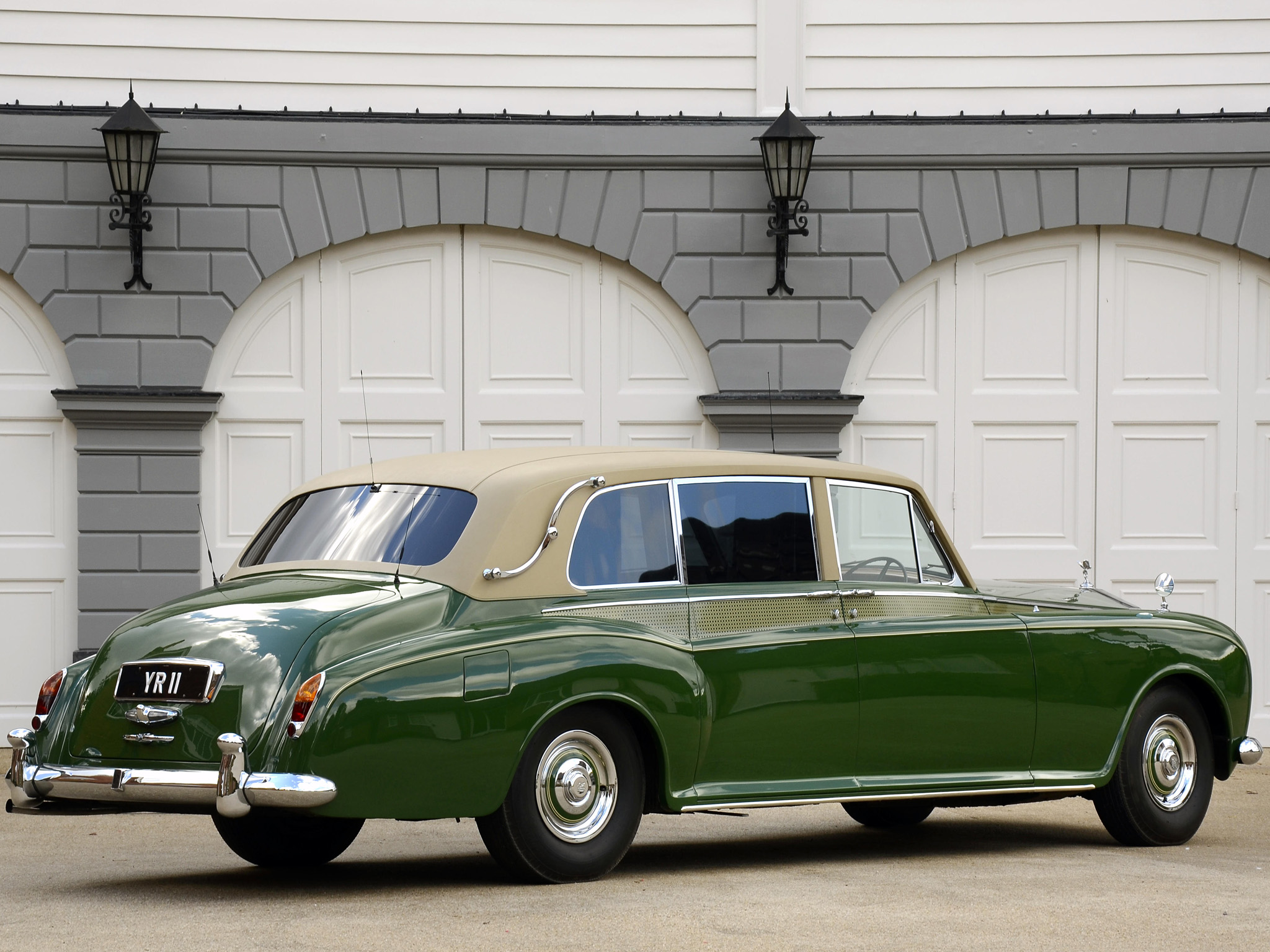 autowp.ru_rolls-royce_phantom_v_park_ward_limousine_11.jpg