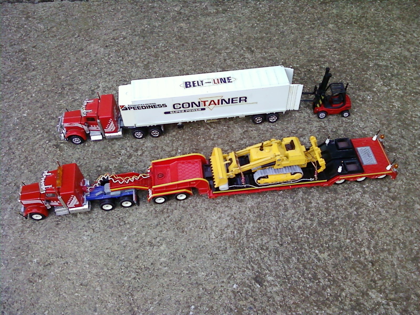 R2062.jpg