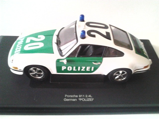 Porsche-911  2,4l