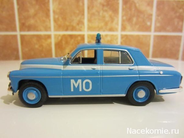 Warszawa_Policecars.jpg