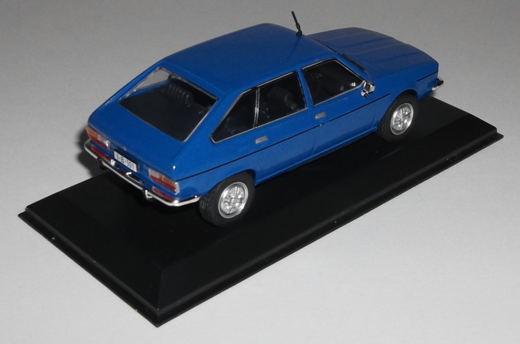 dacia_2000_2.jpg
