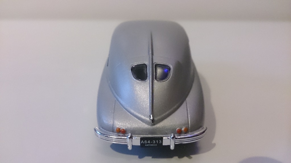 Tatra 600_09.jpg