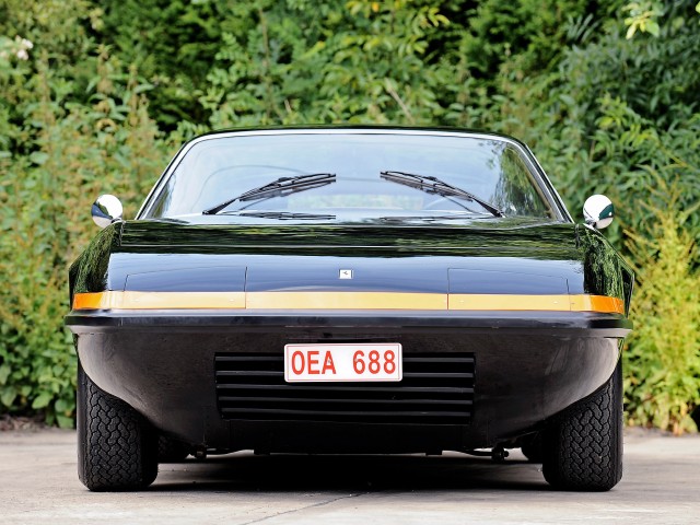 ferrari_365-gtb-4-shooting-brake-1975_r3.jpg