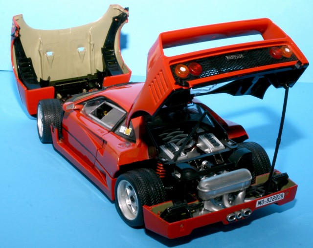 Ferrari_F40_1987 (4).jpg (343.96 KiB) Megtekintve 11259 alkalommal Neki is mennie kellett.