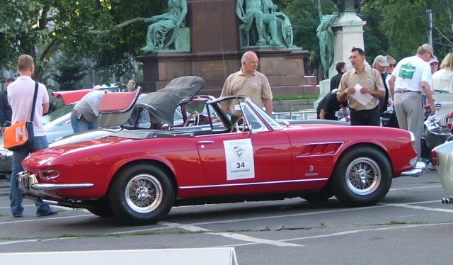 Ferrari_6.jpg