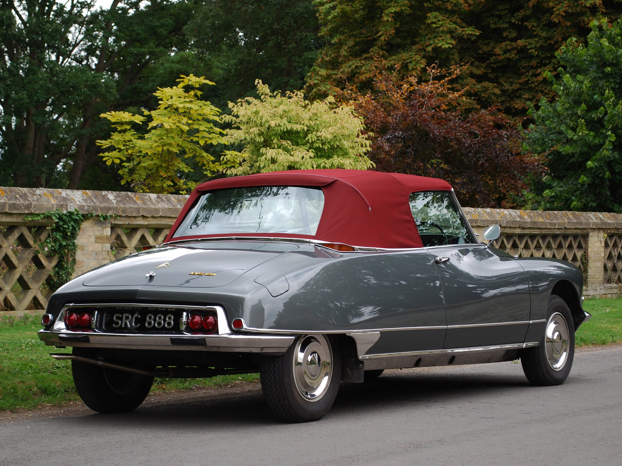 citroen_ds-21-decapotable-1965-68_r4.jpg
