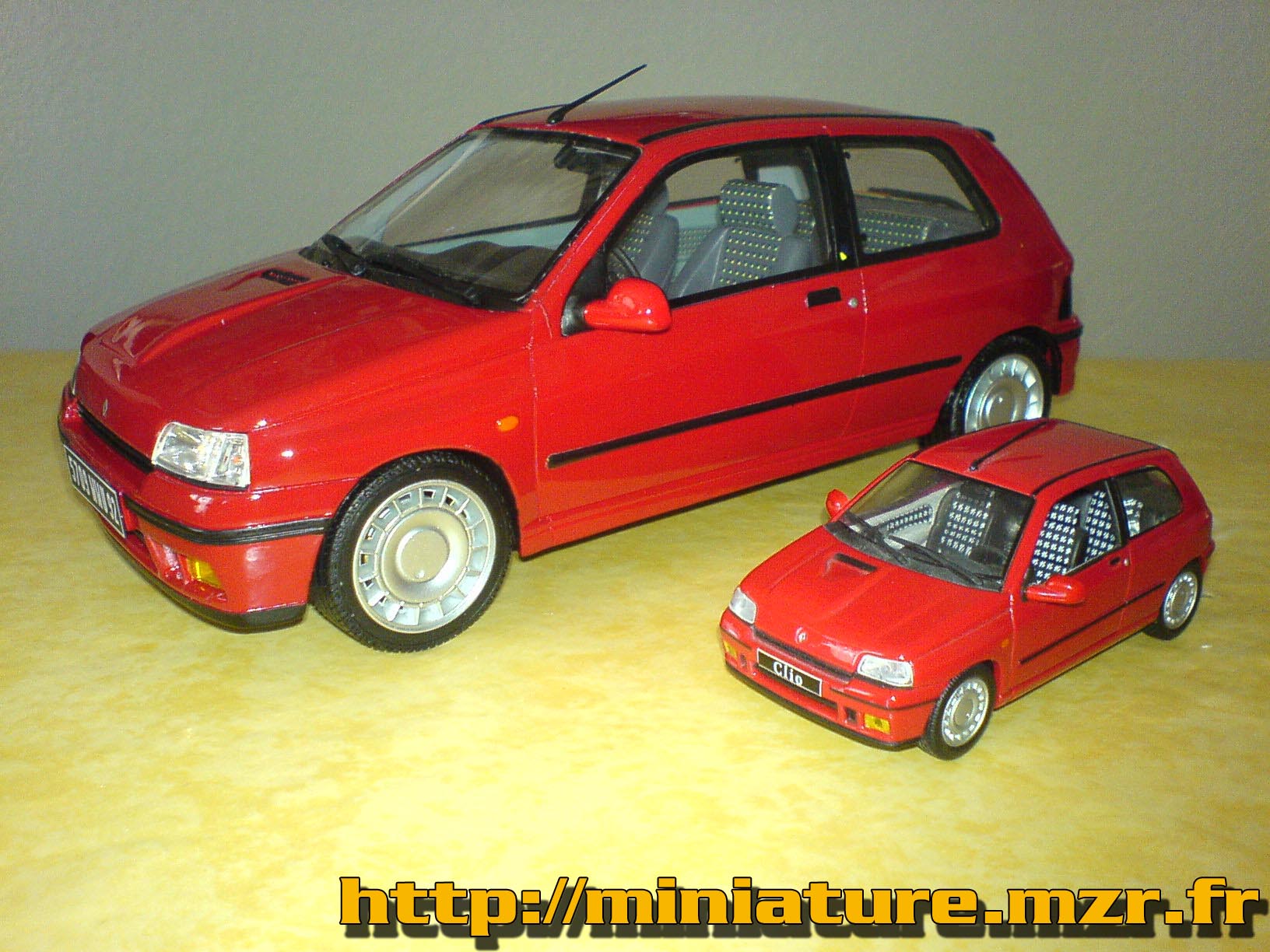 Clio16sRouge118.jpg