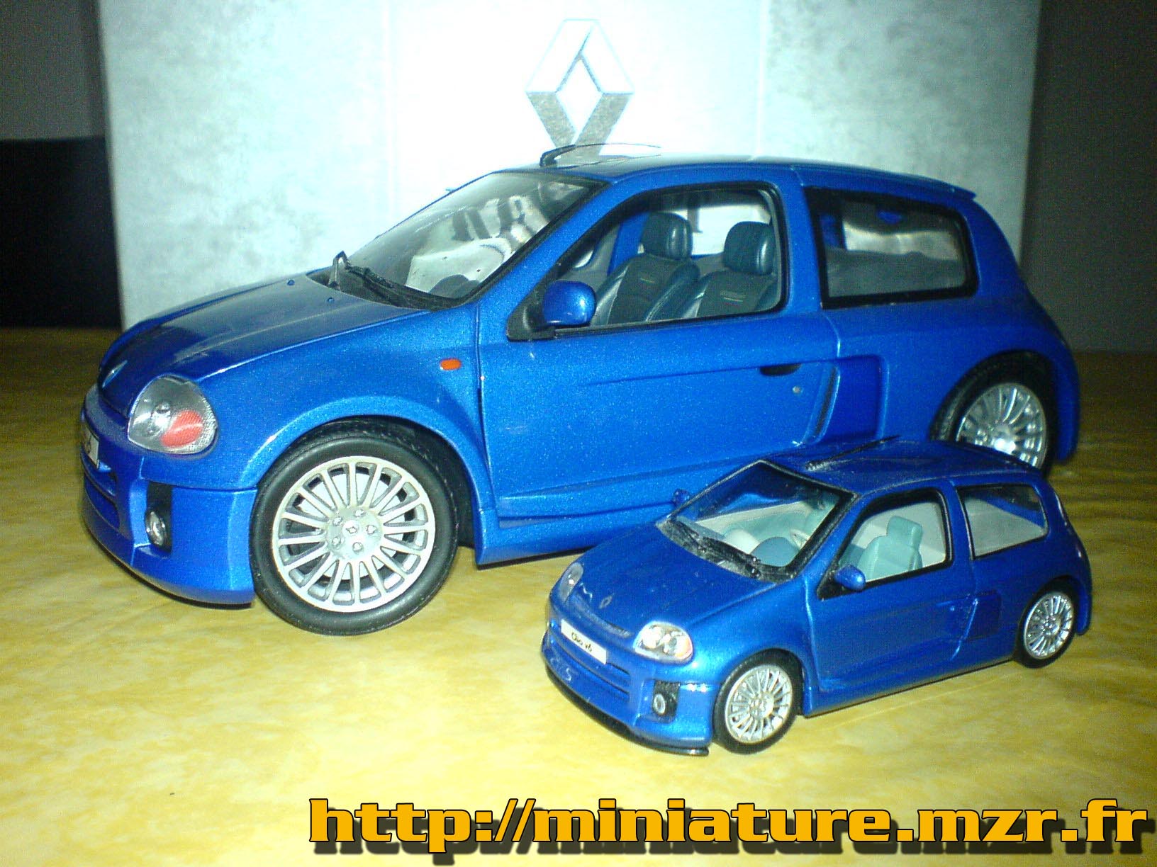 ClioV6Bleu118-7711218614.jpg