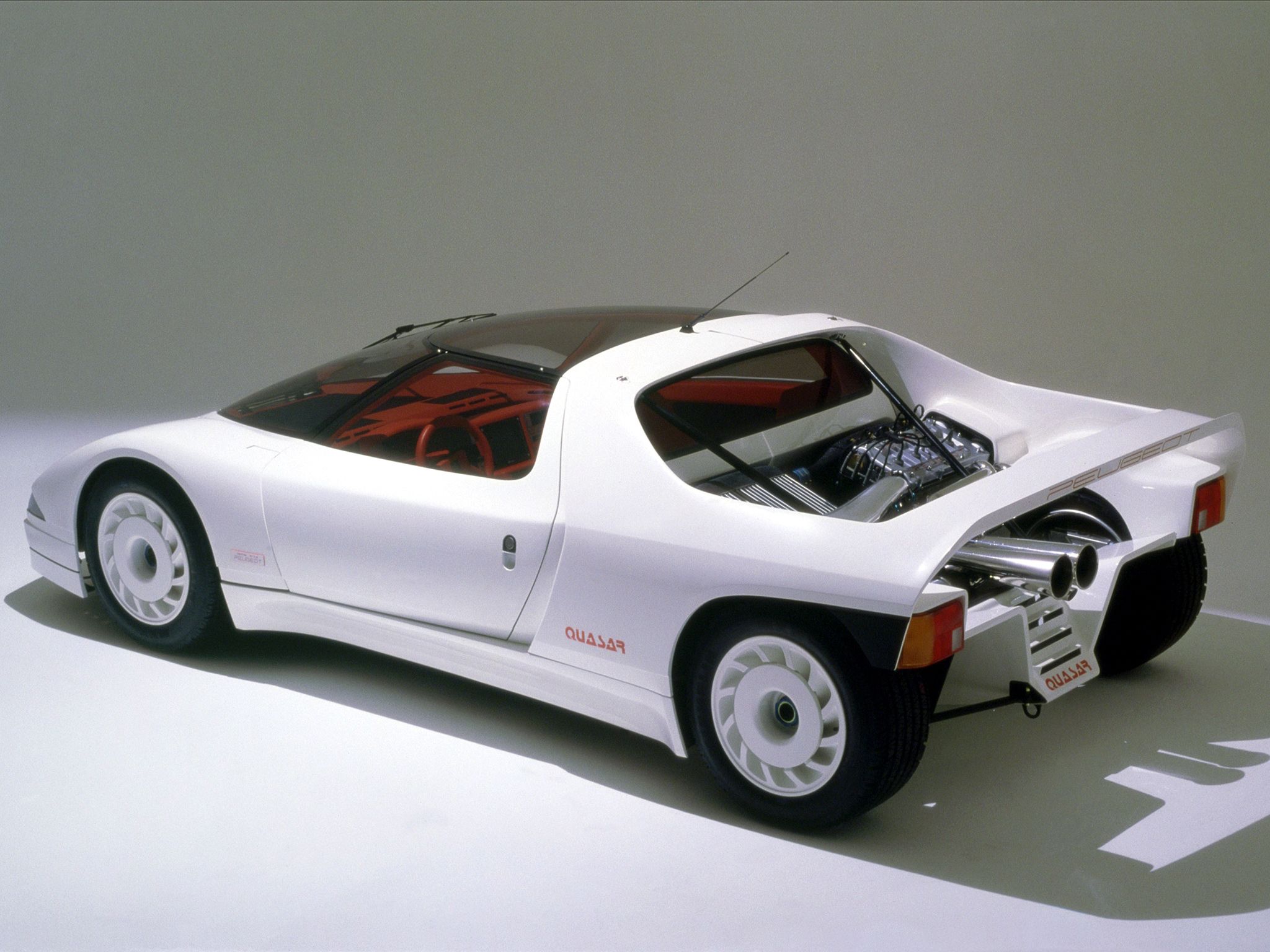 1984_Peugeot_Quasar_002.jpg