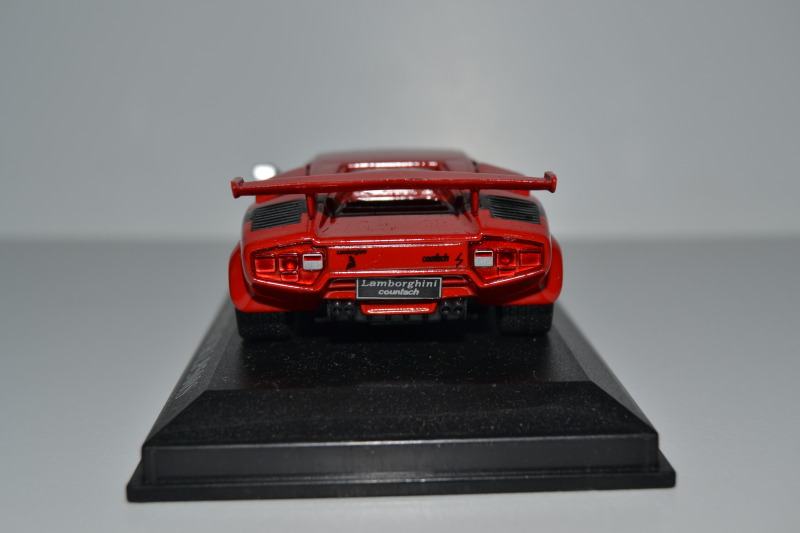 r8w8j8.jpg