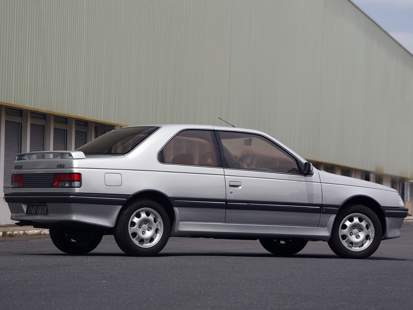 heuliez_peugeot-405-coupe-concept-1988_r2.jpg.jpg