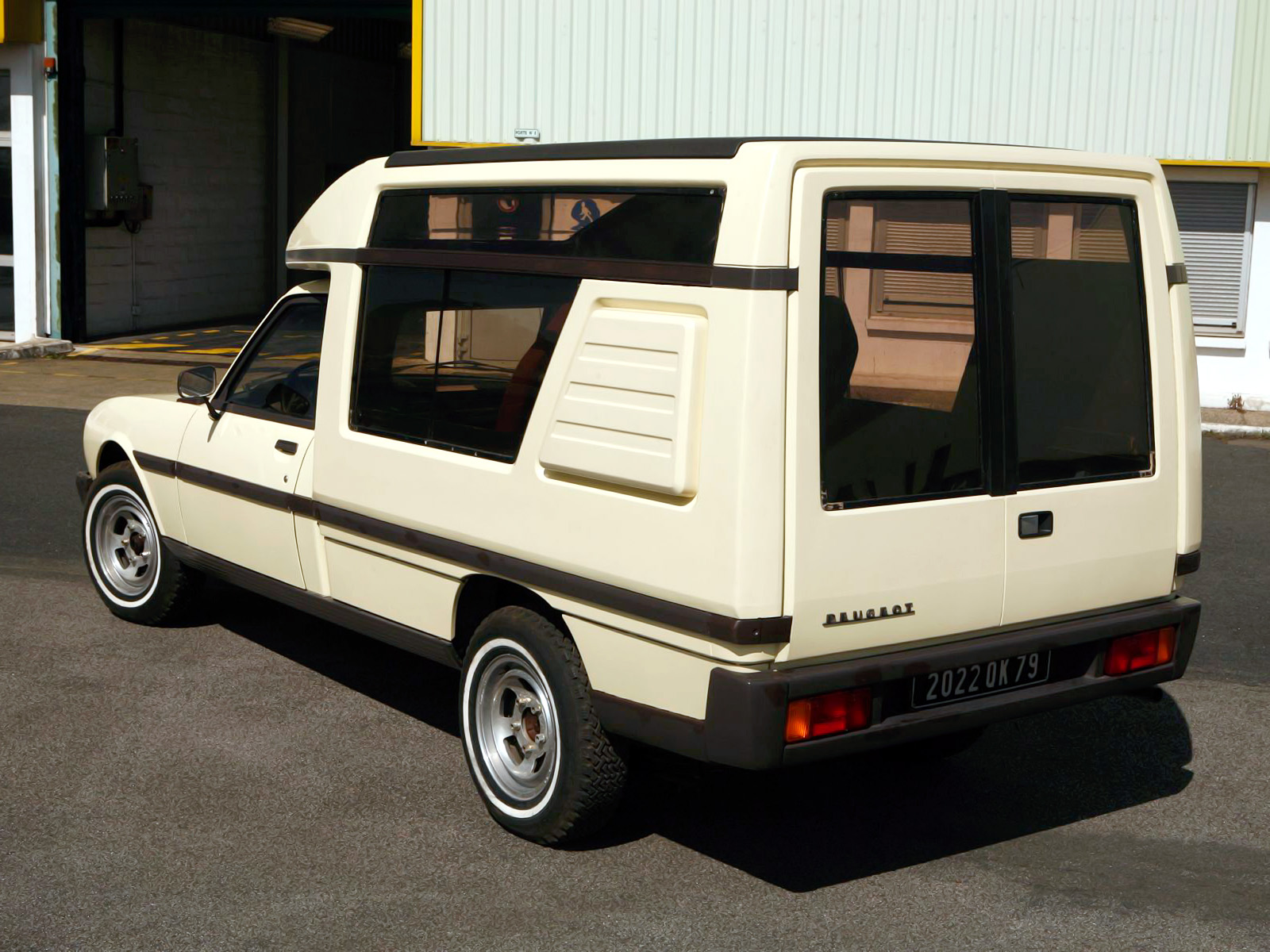 heuliez_peugeot-504-loisirs-prototype-1979_r2.jpg.jpg